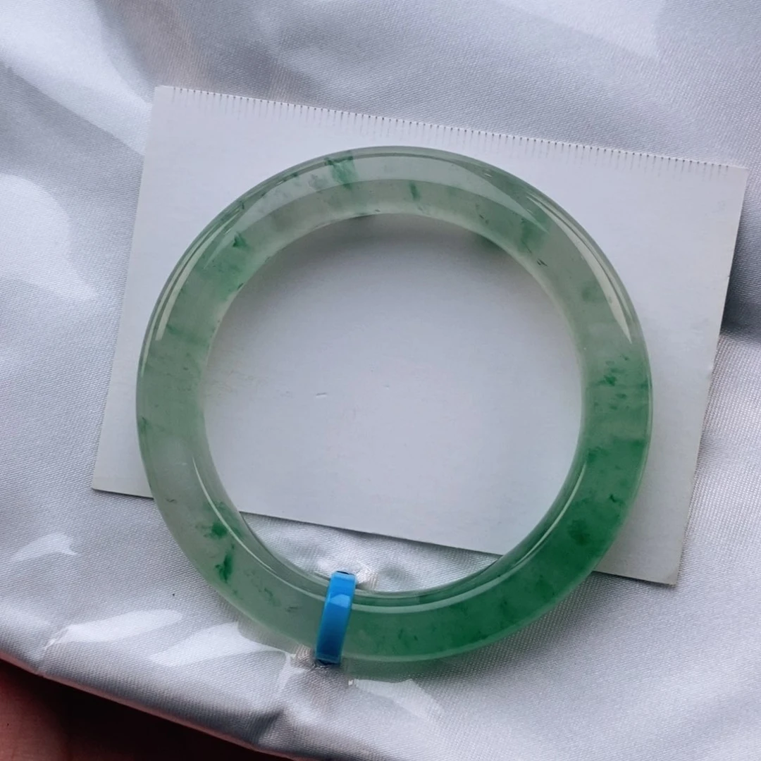 未镶嵌手镯54石英质玉（非洲翠）