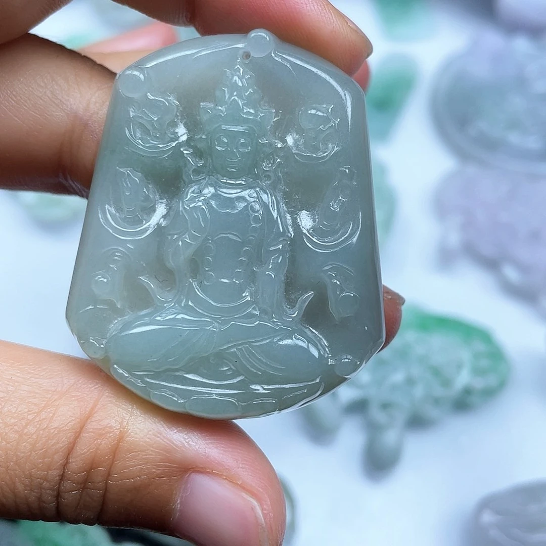 翡翠颈饰未镶嵌翡翠