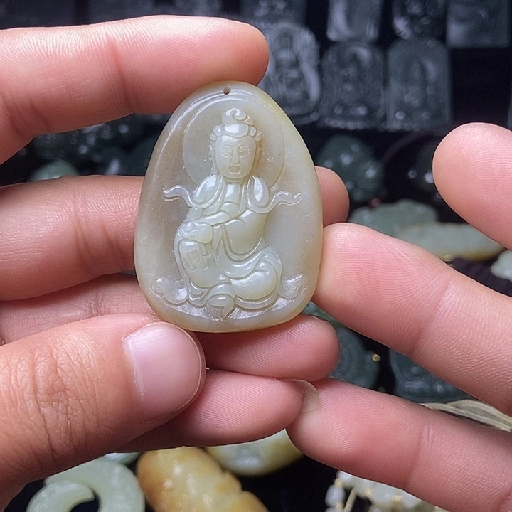 颈饰未镶嵌和田玉