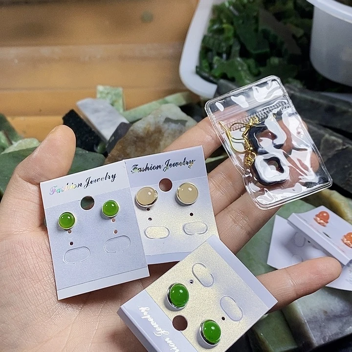 和田玉(糖玉)未镶嵌珠宝半成品情*化