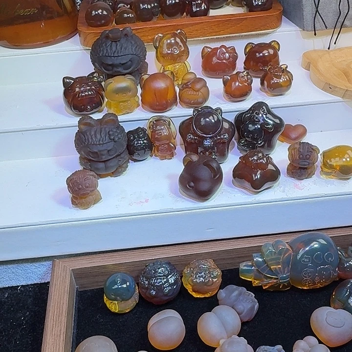 琥珀未镶嵌裸石琥珀