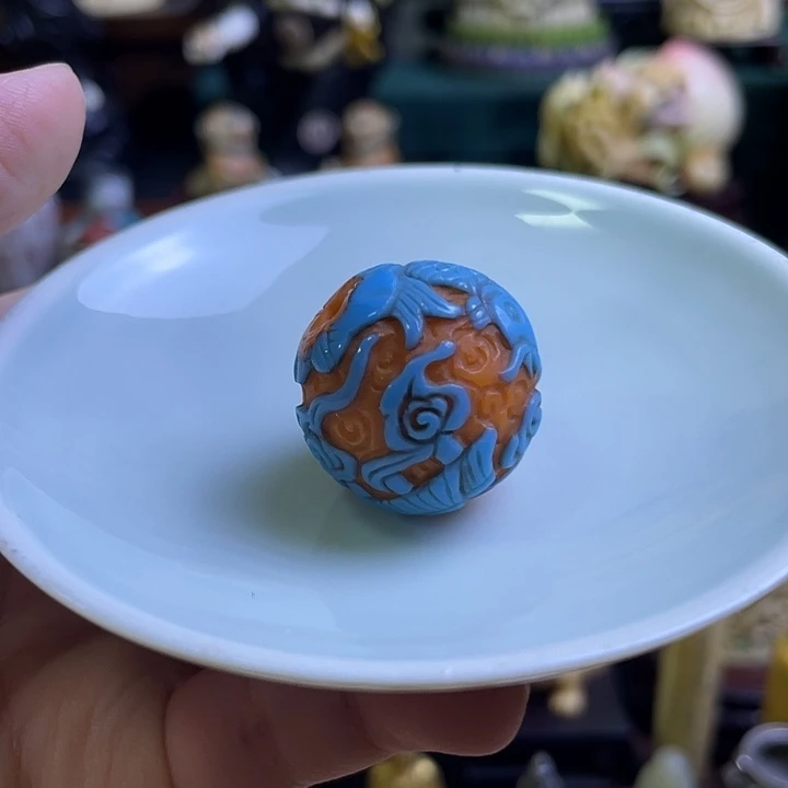 瓷片精致雕刻工艺品