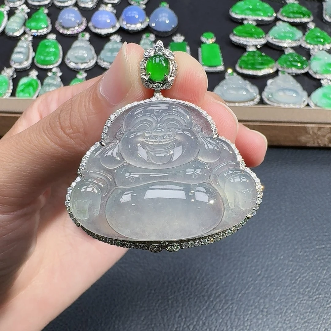 颈饰18K金镶嵌翡翠