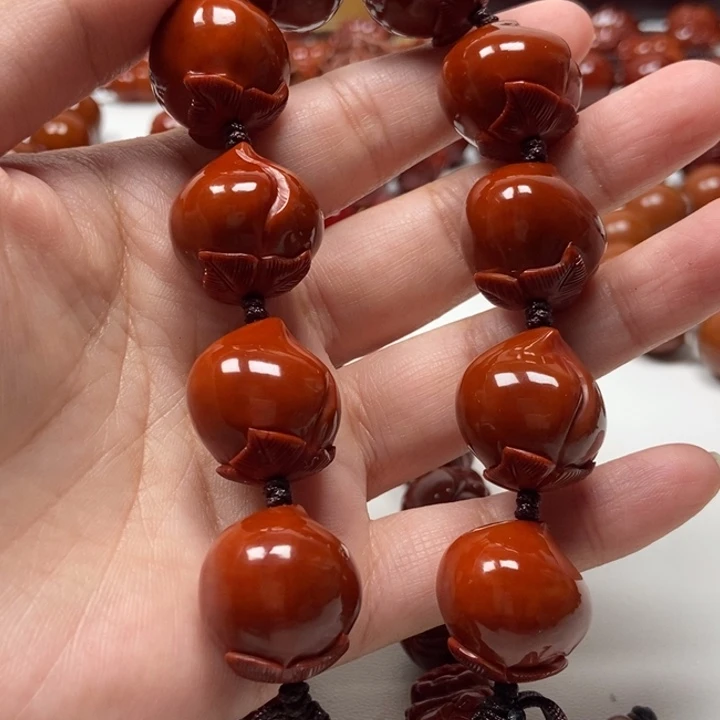 梅***主吊坠橄榄核橄榄核