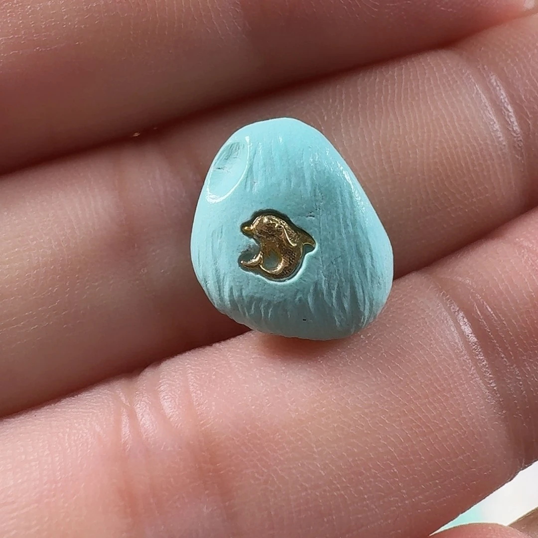 绿松石未镶嵌颈饰