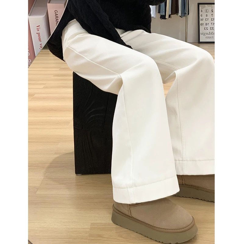 米白色微喇牛仔裤女春装2025年新款不贴腿直筒宽松阔腿裤喇叭裤