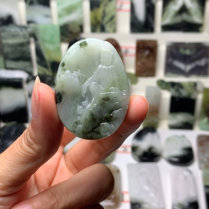 独山玉未镶嵌颈饰