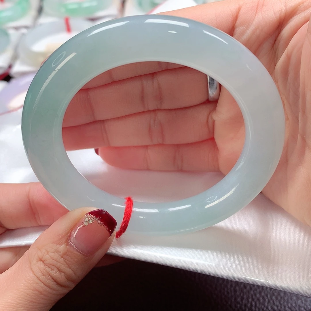 翡翠手镯（圆镯）未镶嵌