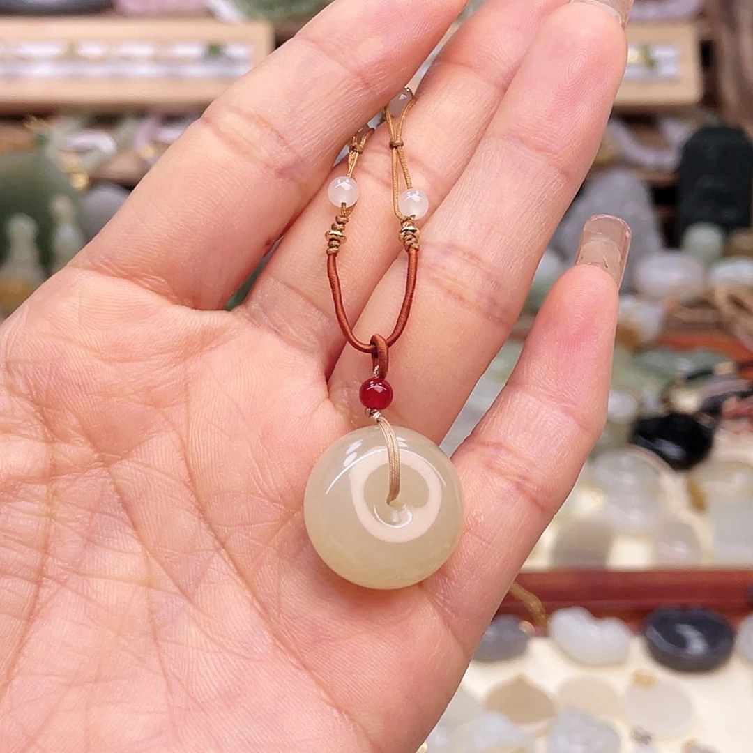 【闪购商品】和田玉吊坠(赠链)未镶嵌陌**笙