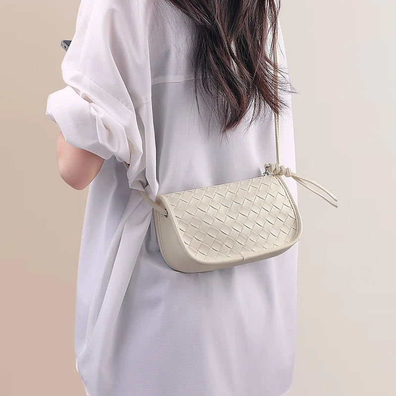 高级感单肩编织枕头包包包2025新款女包夏季时尚百搭斜挎包小包