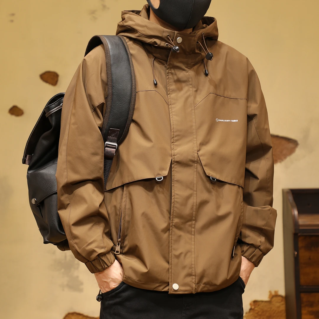秋季冲锋上衣外套男宽松潮牌大码高端夹克美式连帽防风户外登山服