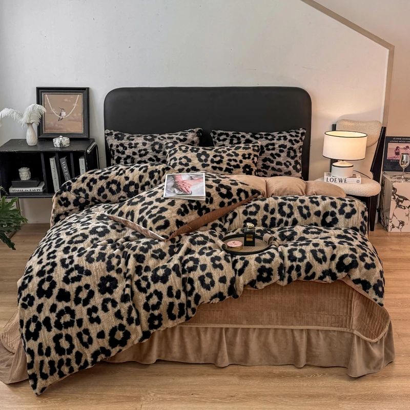 兔兔牛奶绒加厚床盖款四件套保暖牛奶绒四件套双面绒冬季加厚加绒