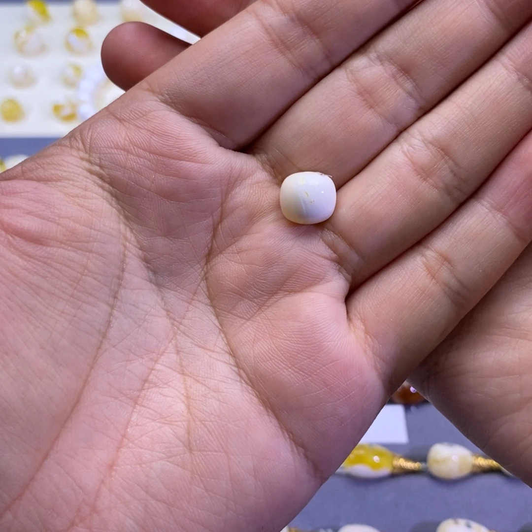 琥珀珠宝奇石未镶嵌丶****