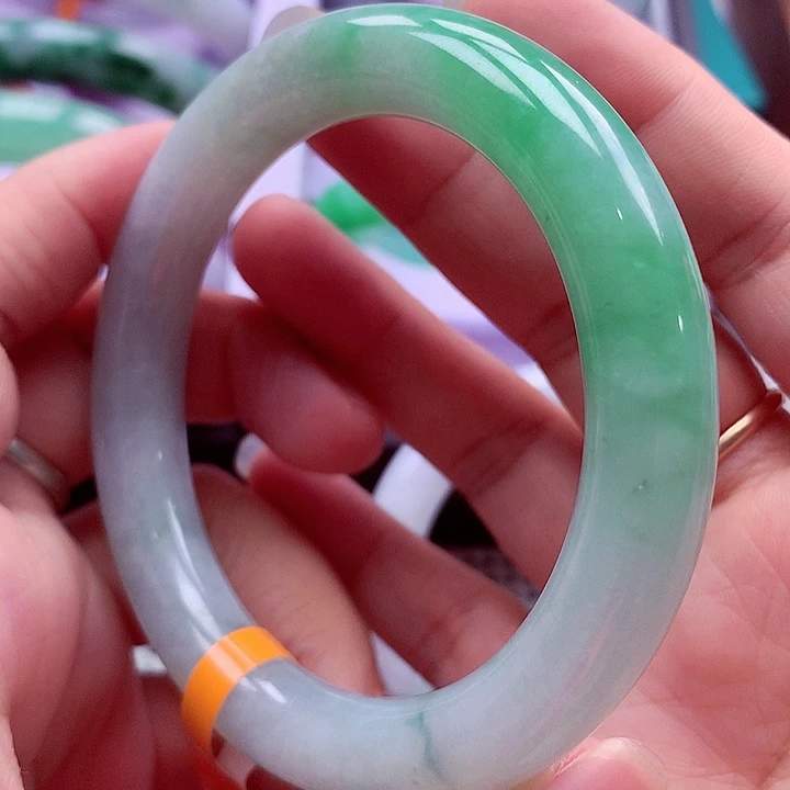 未镶嵌手镯翡翠翡翠