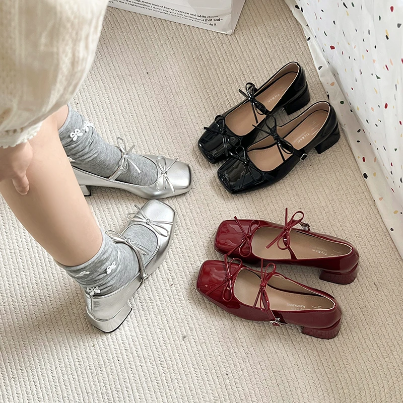 法式银色蝴蝶结粗跟单鞋女款爆款2025新款春季气质百搭玛丽珍跟鞋