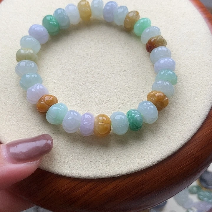 翡翠颈饰未镶嵌莲花珠手串