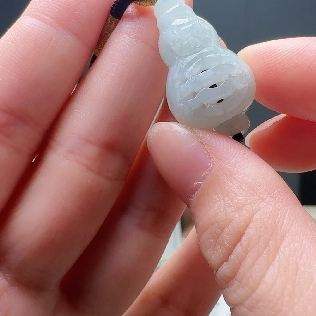 翡翠未镶嵌吊坠(赠链)天然