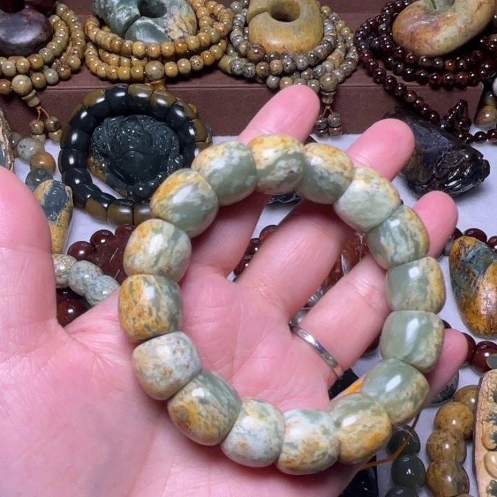 白***牙岫岩河磨玉（透闪石质玉）未镶嵌颈饰
