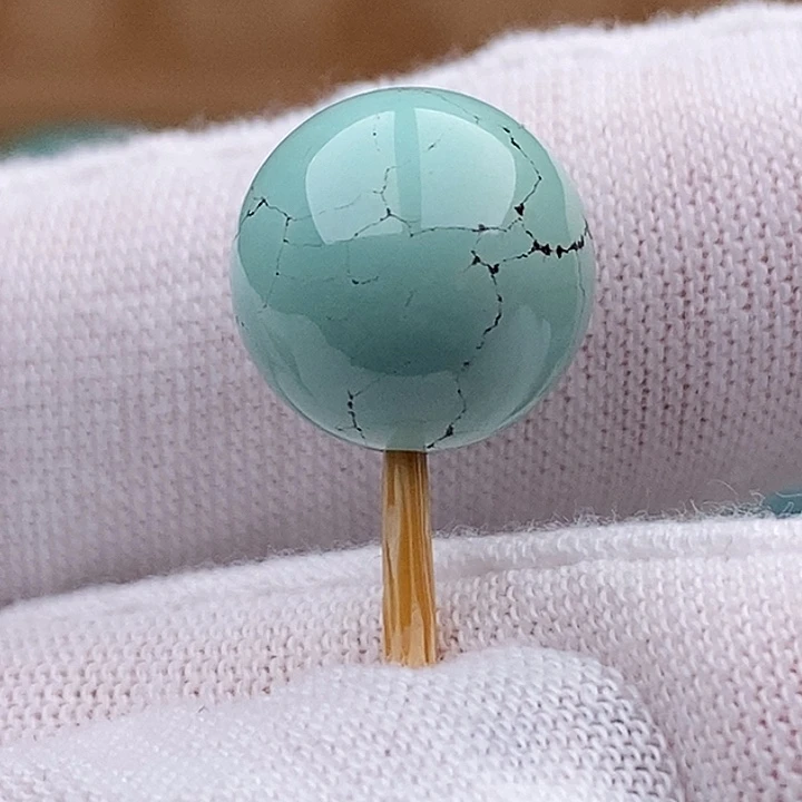 绿松石未镶嵌珠宝奇石12