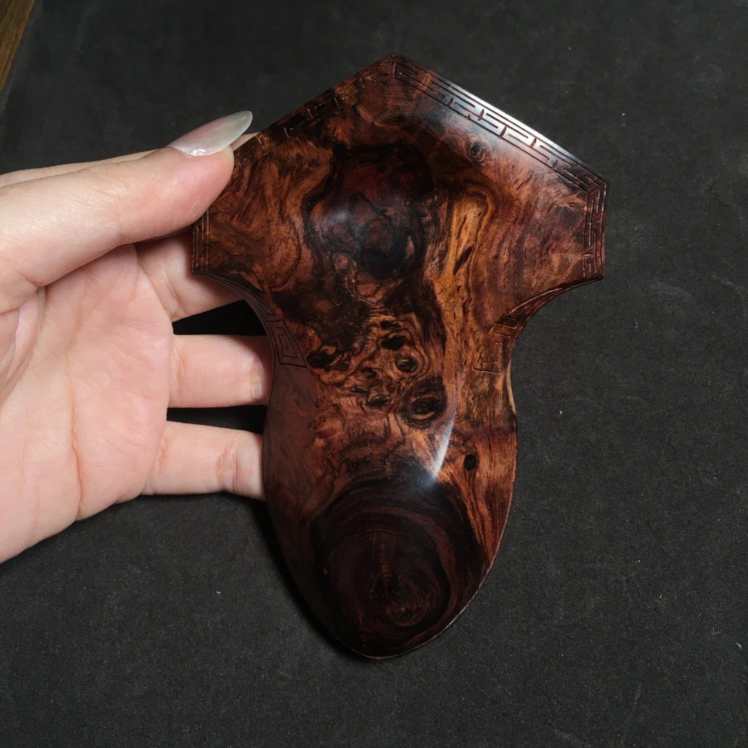 【一物一拍】FS150海南黄花梨油梨老料瘤疤盾牌把件