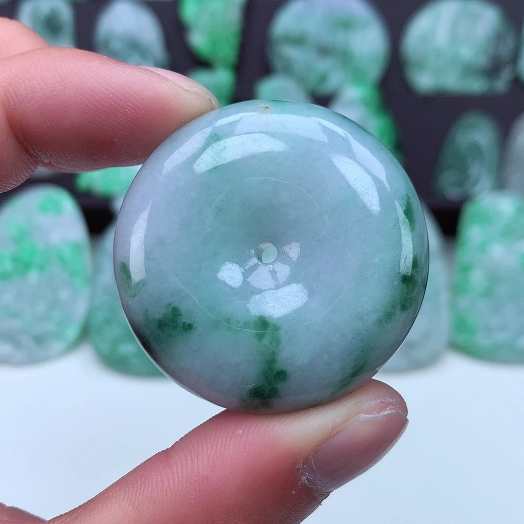 翡翠颈饰未镶嵌翡翠吊坠