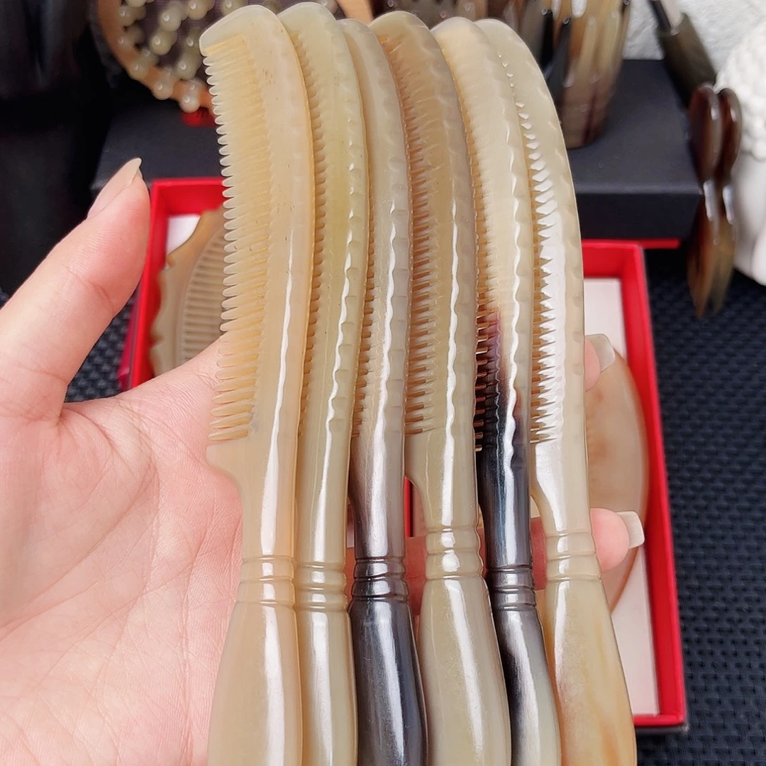 纯手工制作纯牛角梳子
