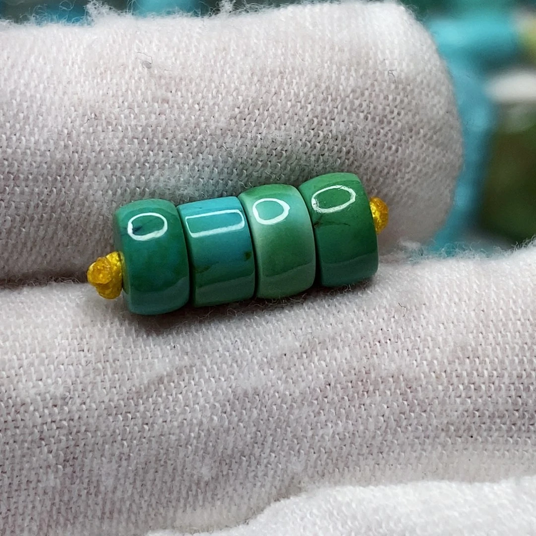 绿松石未镶嵌天然原矿 带武汉地大证书