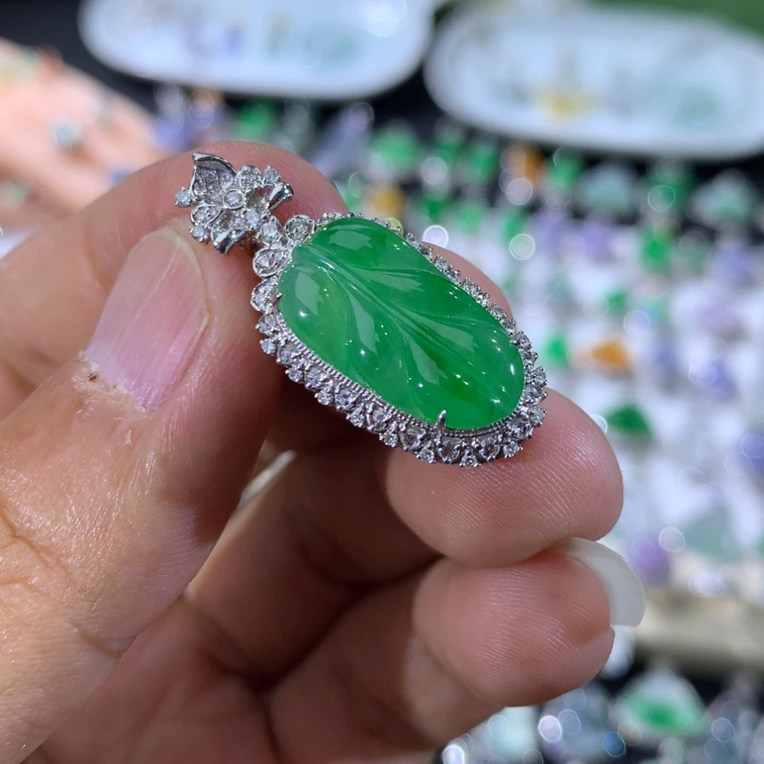 翡翠18K金镶嵌吊坠(不含链)