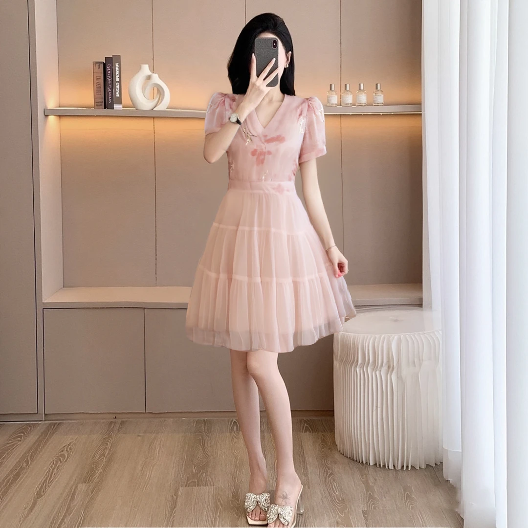 A【有里布】2025夏季新款气质高端网纱拼接收腰显瘦a字连衣裙D2472