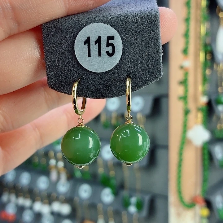 和田玉18K金镶嵌耳饰