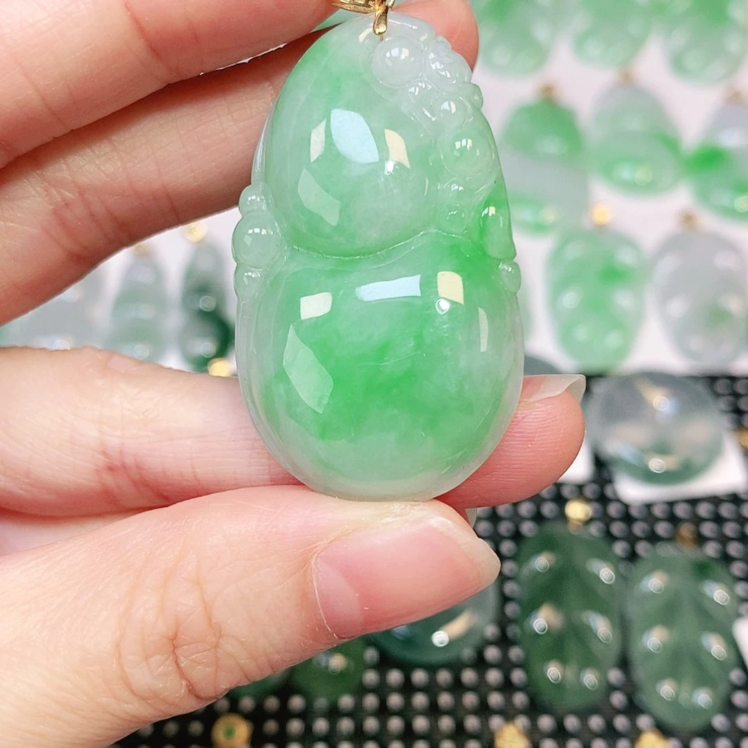 翡翠吊坠(不含链)18K金镶嵌