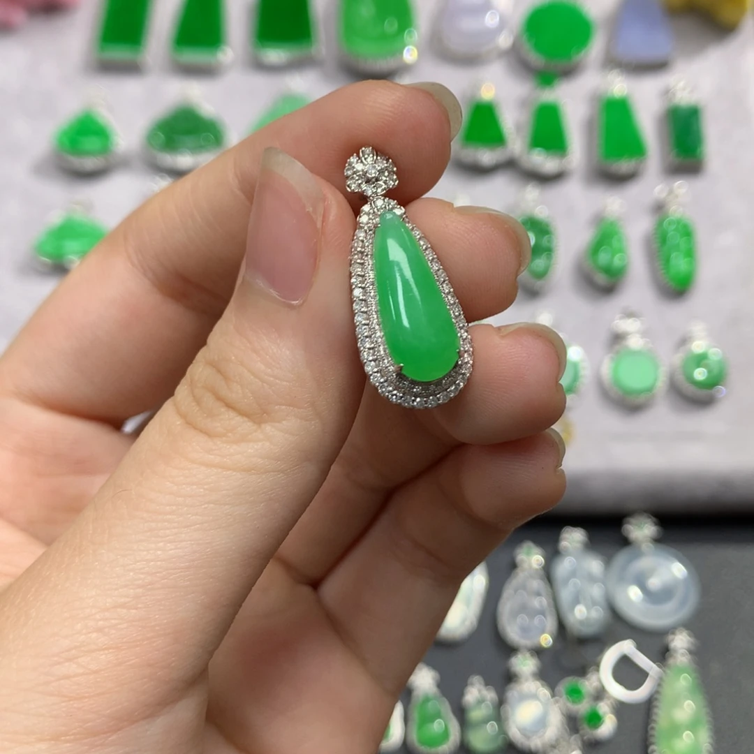 翡翠18K金镶嵌吊坠(不含链)