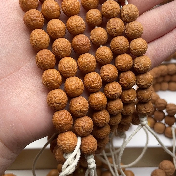 猴头核桃吊坠漏眼款雕刻手持随机（不退不换）