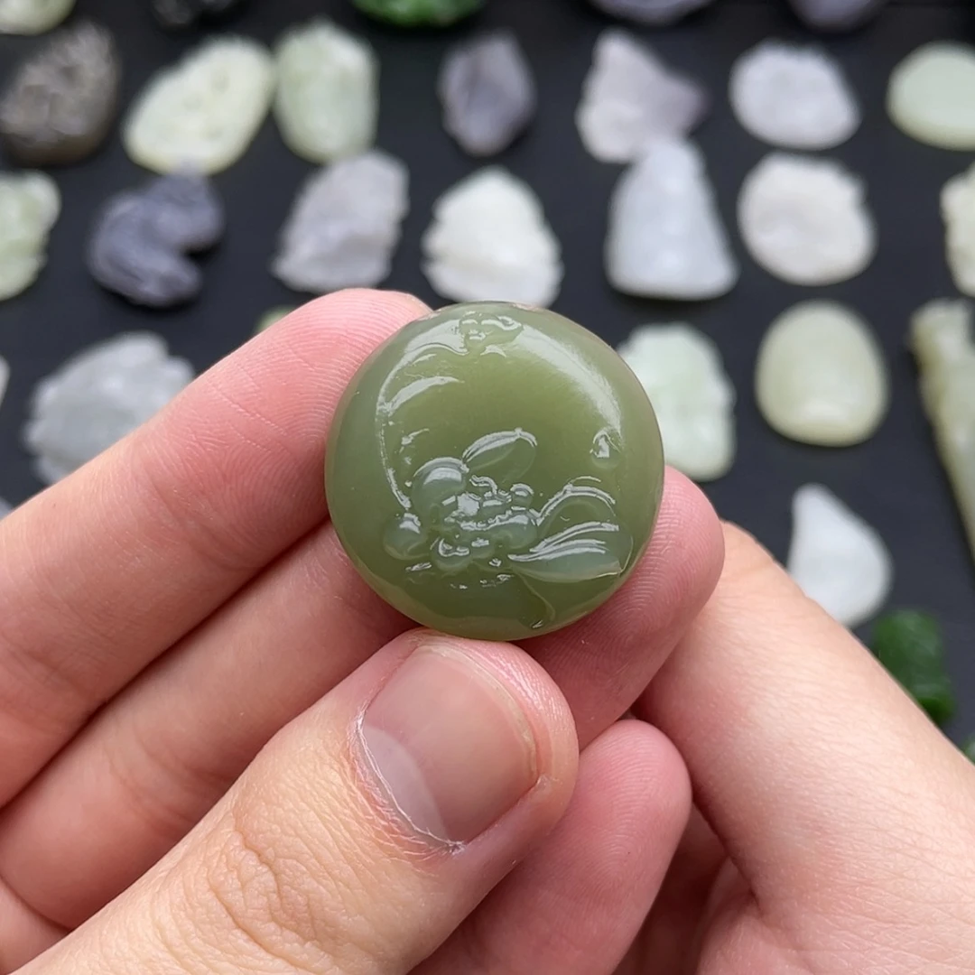 【闪购商品】颈饰未镶嵌和田玉