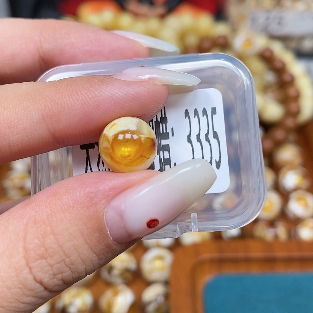 蜜蜡未镶嵌珠宝奇石3335