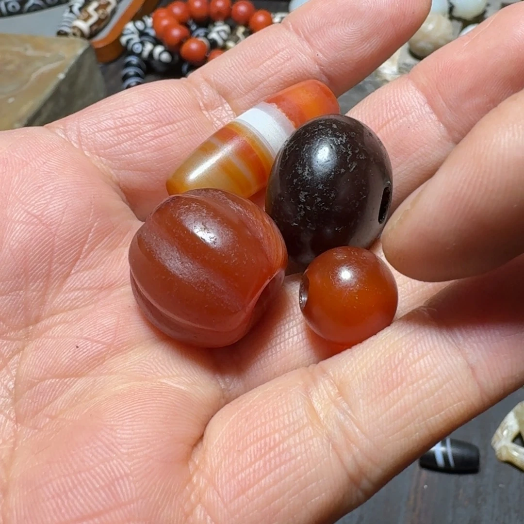 玛瑙/玉髓合金颈饰