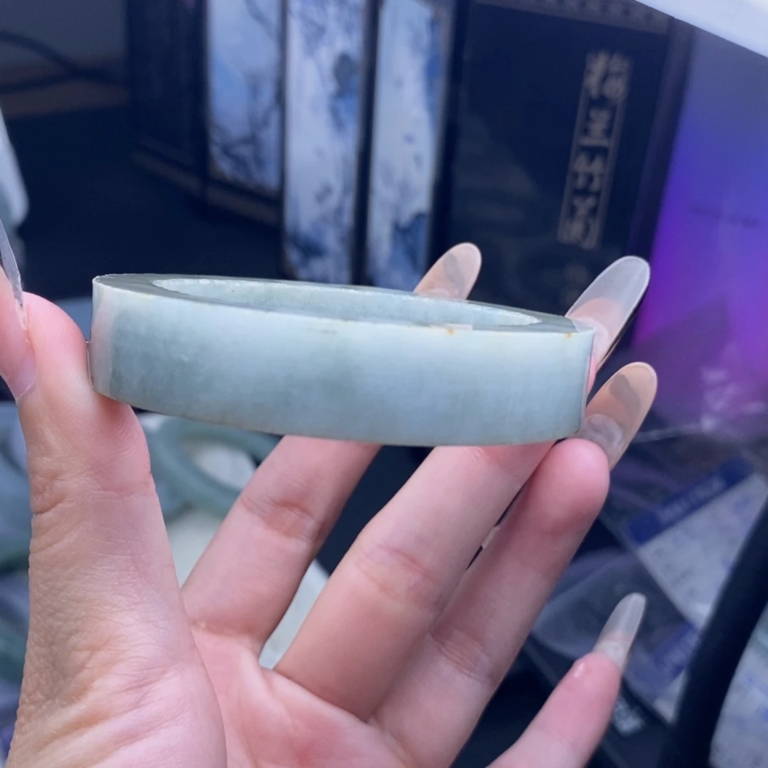 未镶嵌正圈50-53定制翡翠瑕疵漏