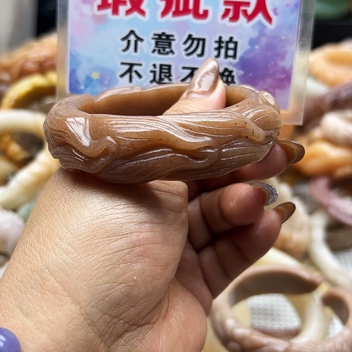 未镶嵌手镯石英岩玉