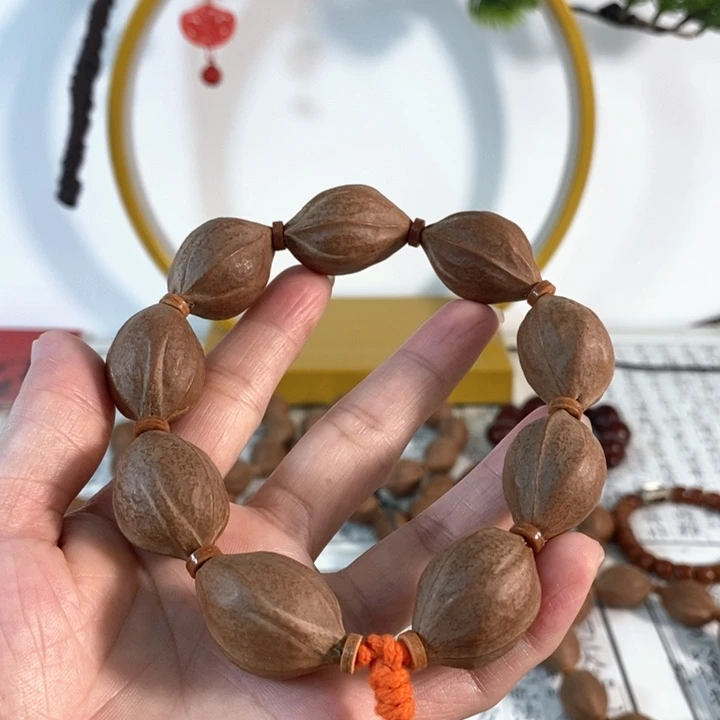 祝***福橄榄核吊坠梅林铁核18.28