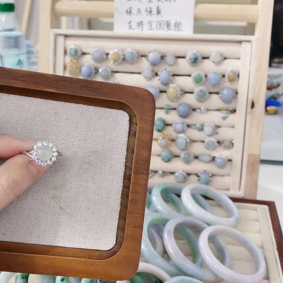 颈饰未镶嵌翡翠天然翡翠Ａ货