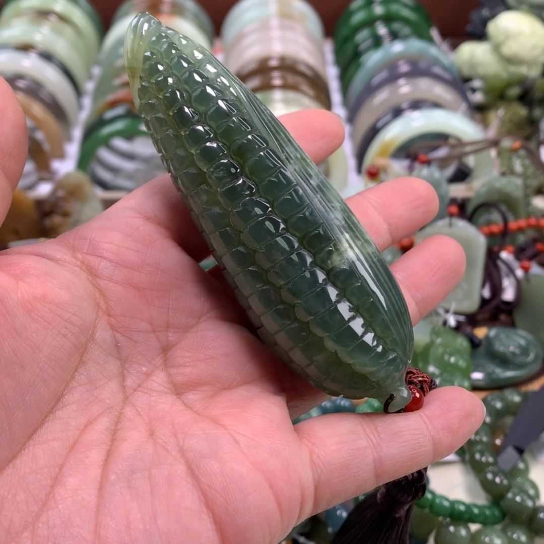 岫玉未镶嵌手把件