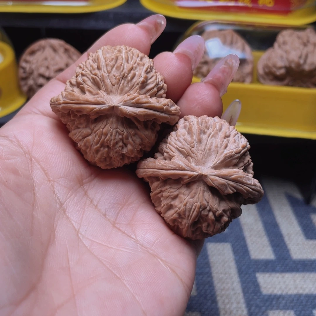 核桃43白狮子文玩