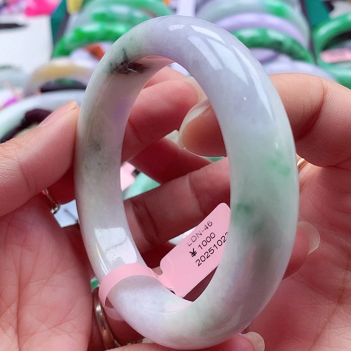 翡翠未镶嵌手镯翡翠