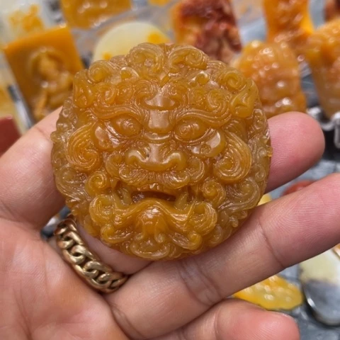 【闪购商品】石英质玉（黄龙玉）未镶嵌颈饰