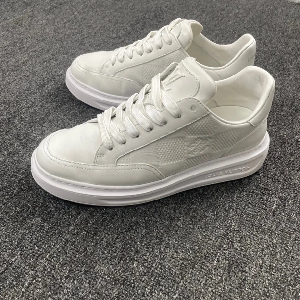 LOUIS VUITTON Beverly Hills圆头系带白色板鞋40码98新公价8000