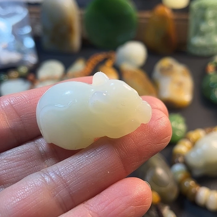 和田玉未镶嵌挂件