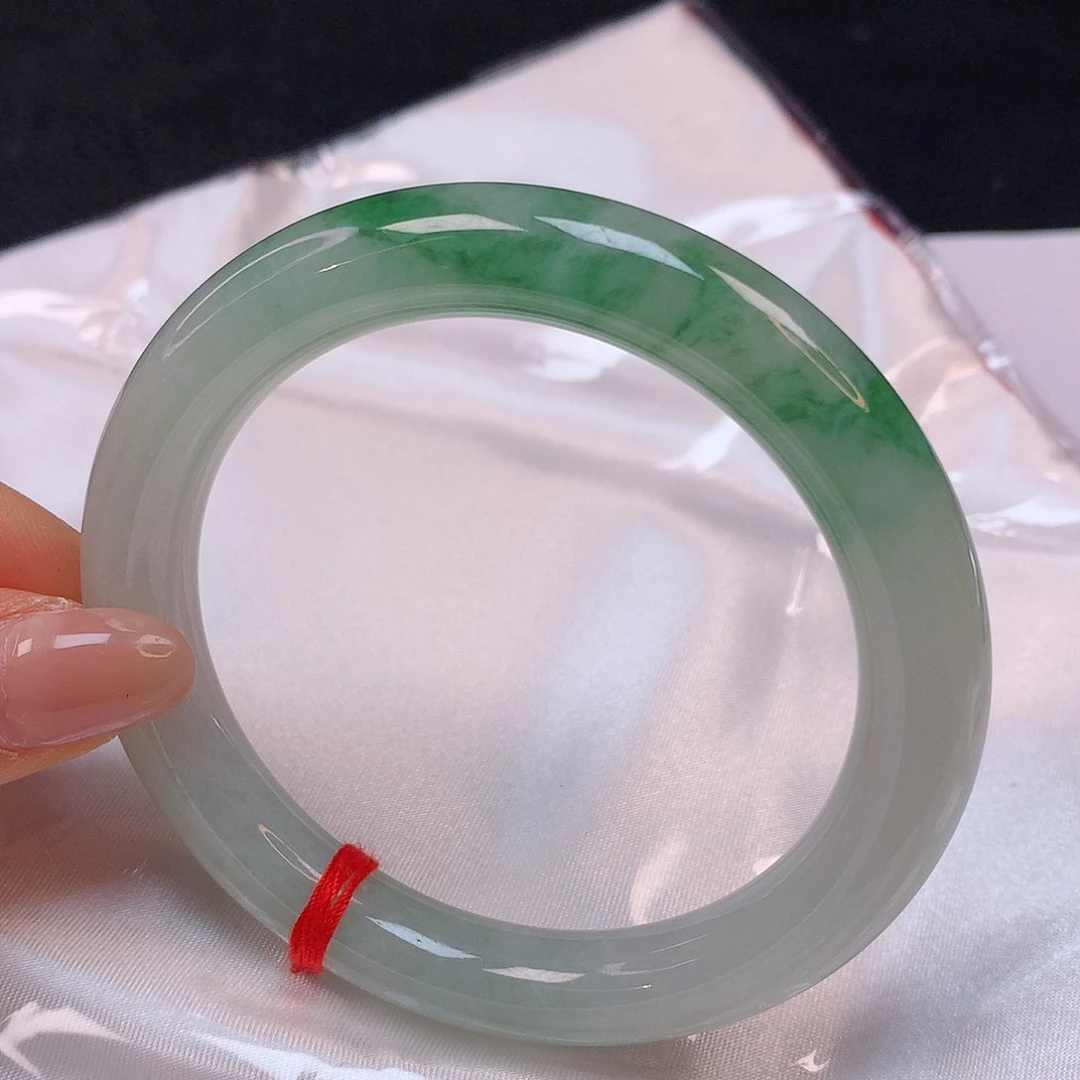 【闪购商品】翡翠手镯未镶嵌57圆条手镯