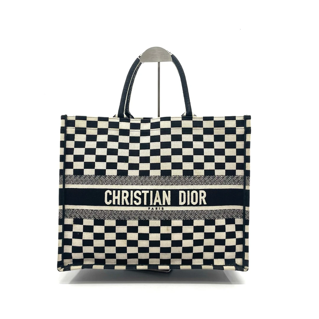 95新 DIOR/迪奥 95新BooK tote黑白拼棋盘格托特包