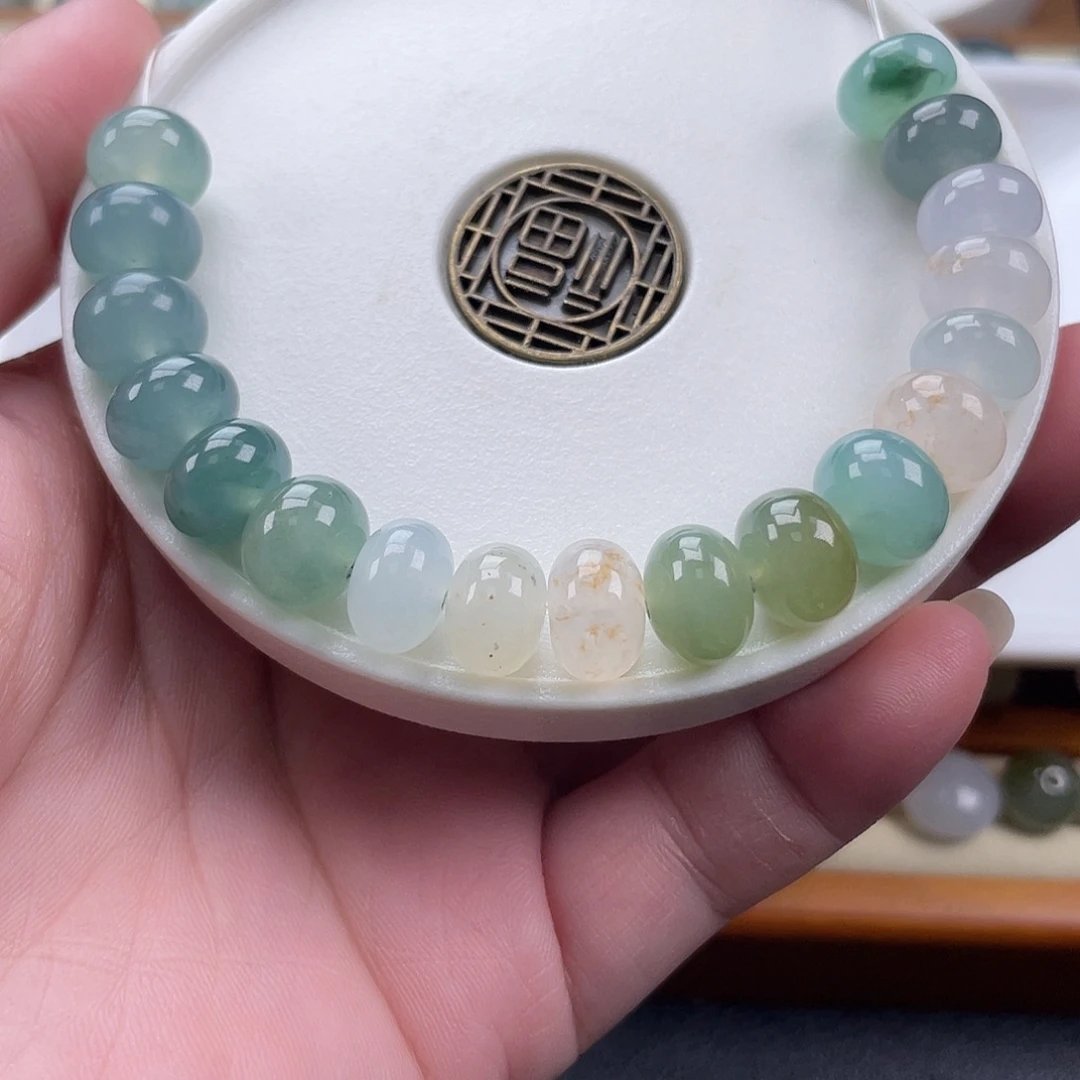 翡翠散珠天然翡翠a货鼓珠一手卡9+，6+