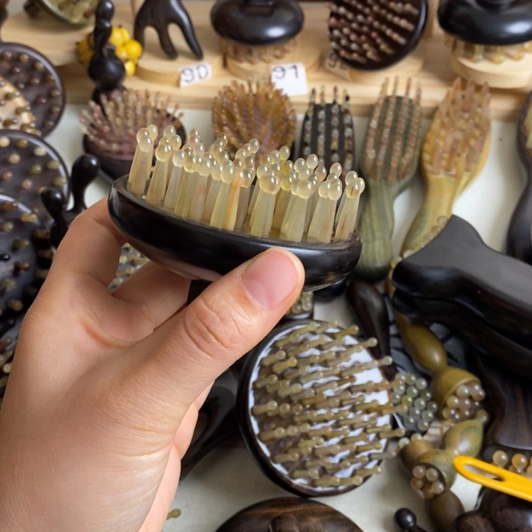 瑕疵紫光檀66按摩梳子